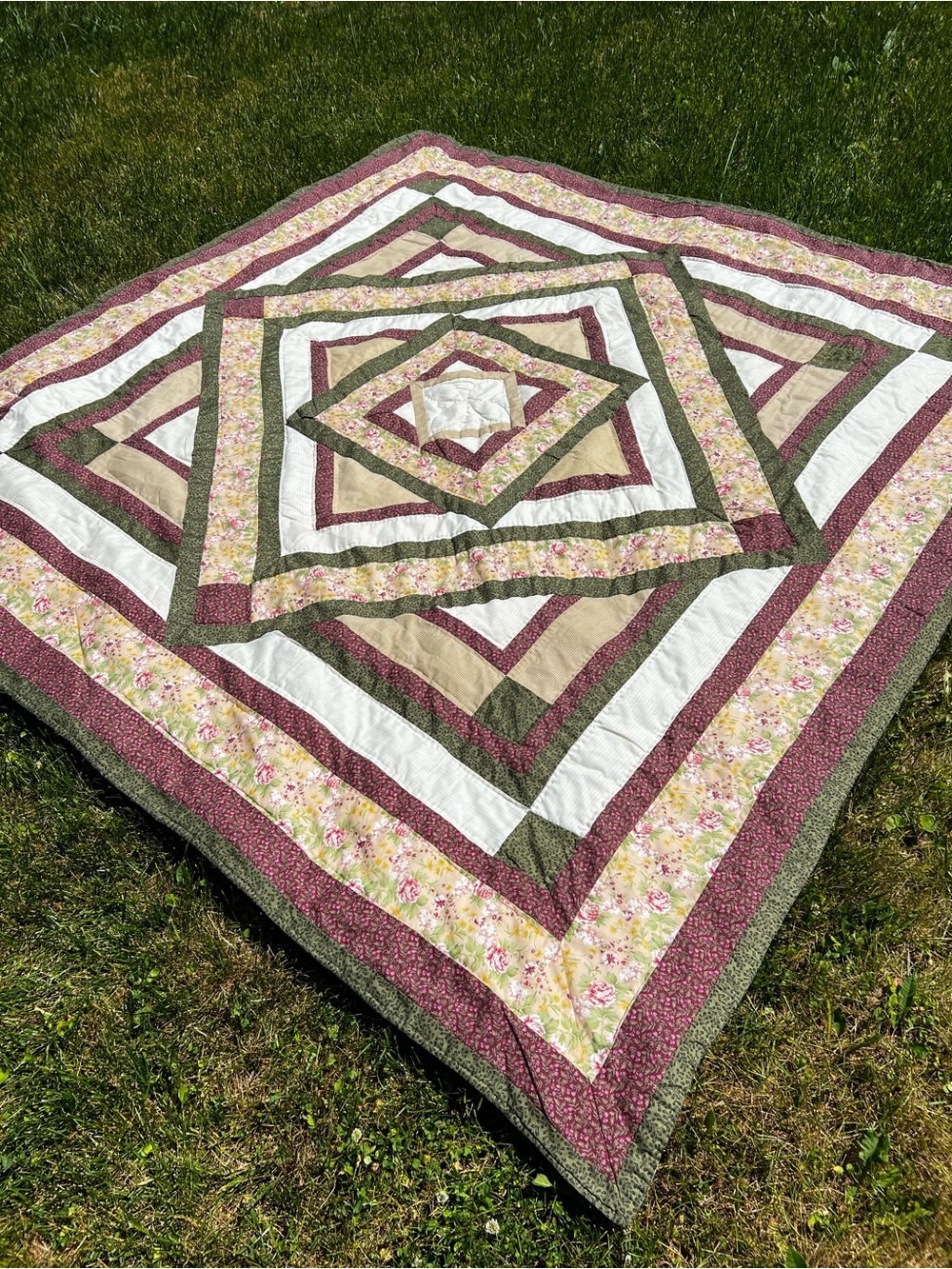 Vintage Quilt + Matching Shams